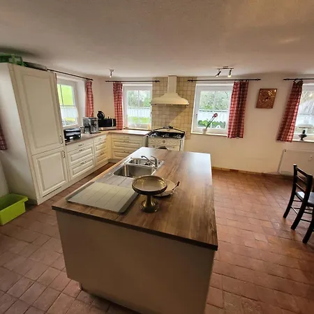 In Murbachhof Up To 10 People Cooking Possible